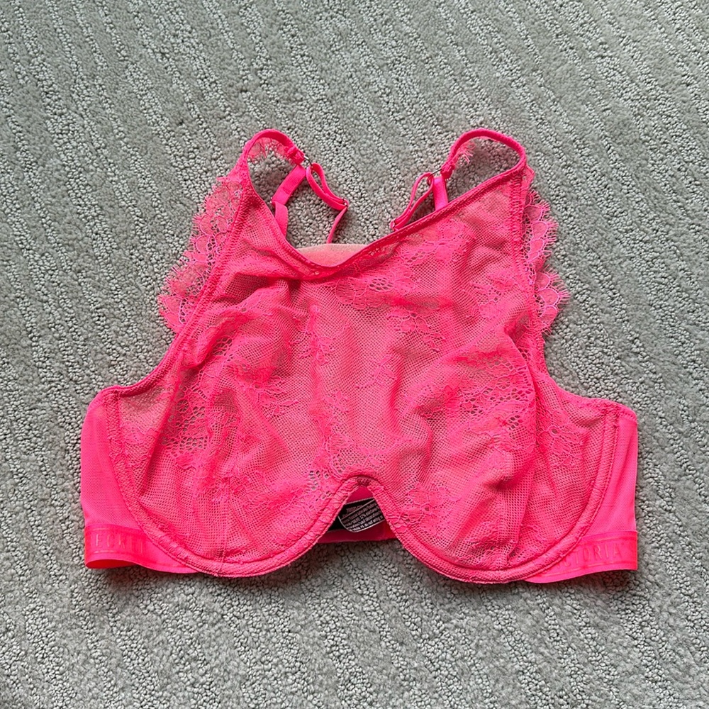 Victoria’s Secret Very Sexy high neck lace bra 34 D